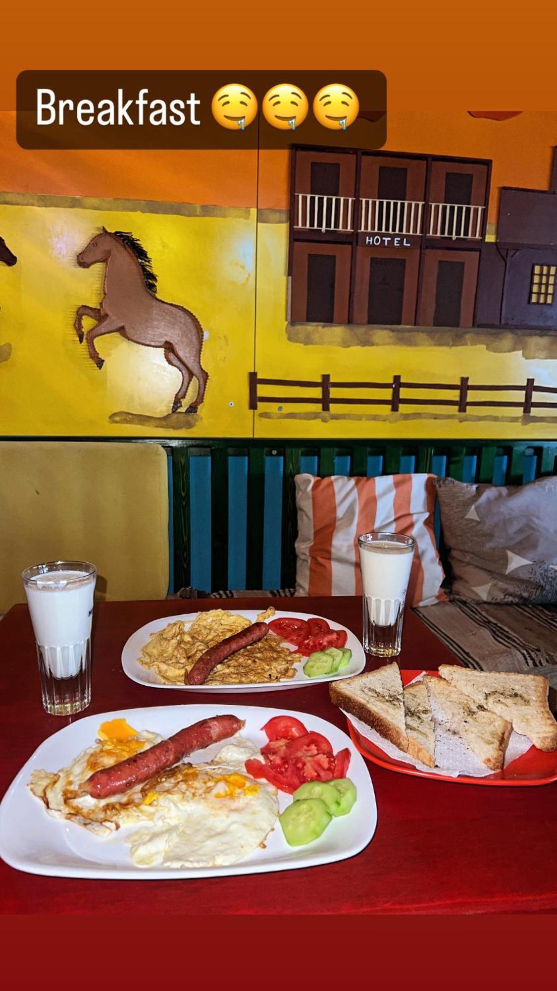 Hostel Chilli Tiranë Ngoại thất bức ảnh