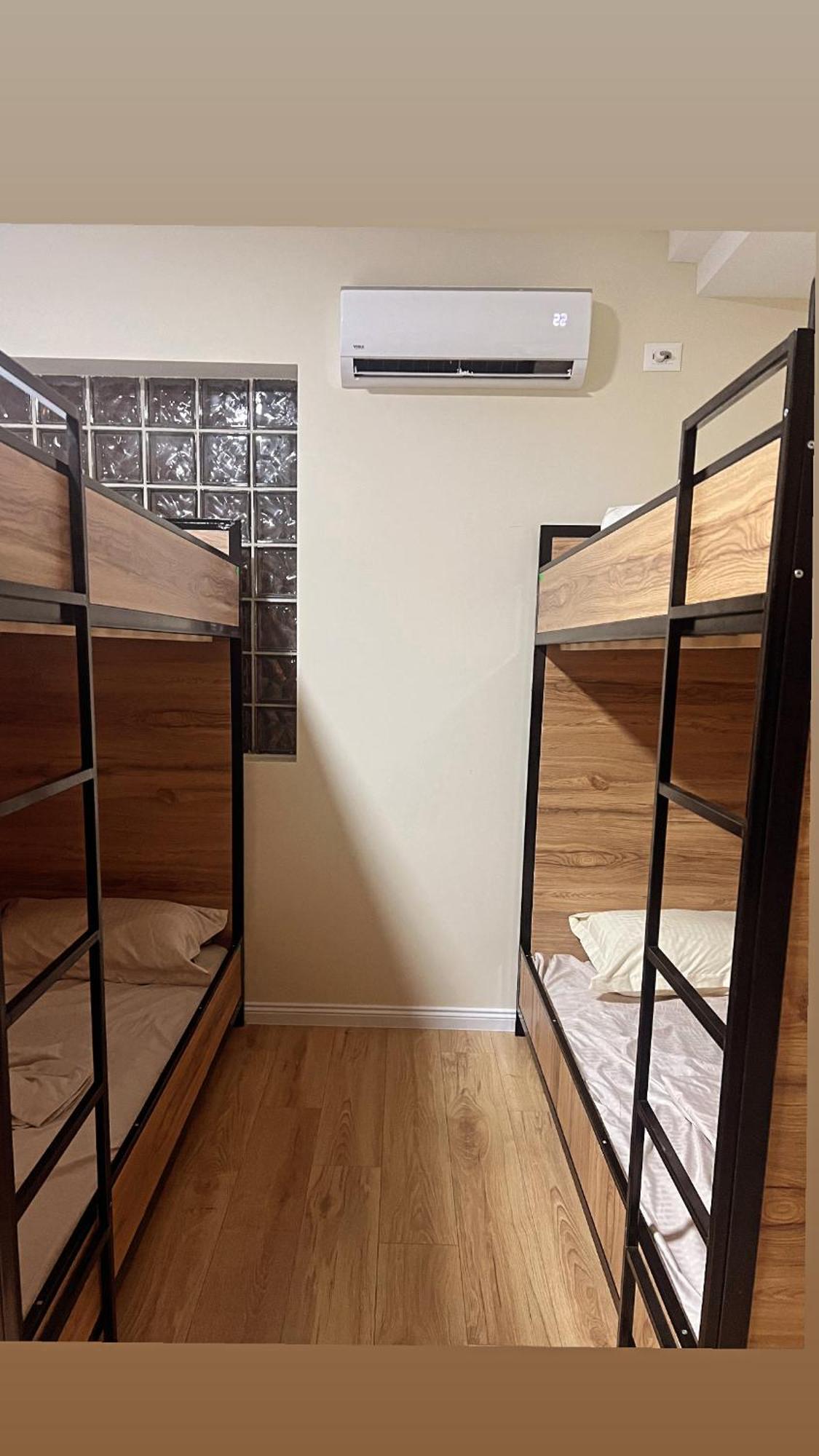 Hostel Chilli Tiranë Ngoại thất bức ảnh