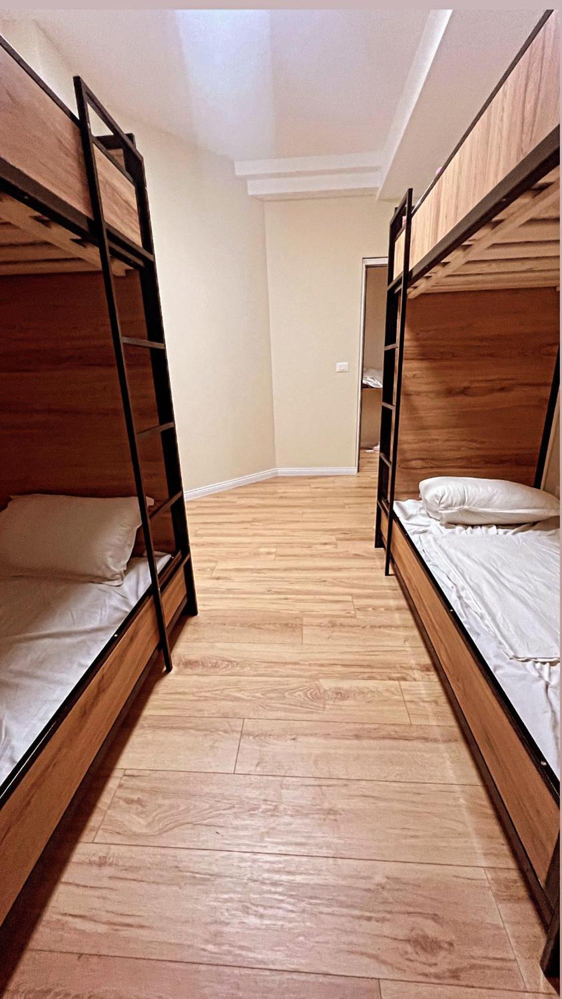 Hostel Chilli Tiranë Ngoại thất bức ảnh